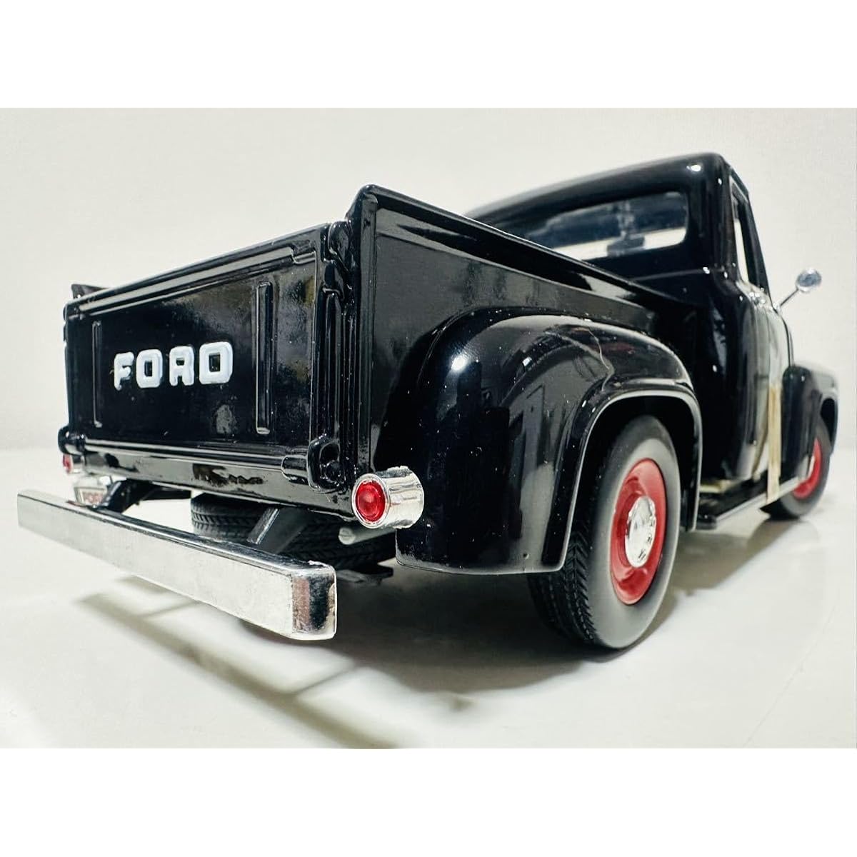 RL/'53 PickUP Pumpkin Hotrod 1/18 Out of print