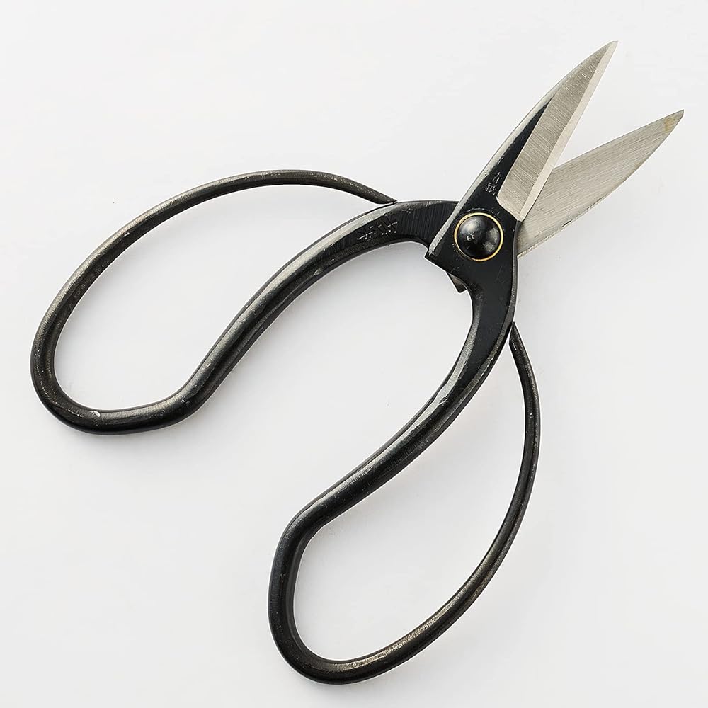 Aguri no Kura Geely Okubo scissors for professional use, boxed, made in Japan, made in Sanjo, Niigata Prefecture, handmade by blacksmiths, wooden scissors for plants, garden trees, flower arrangements, and bonsai