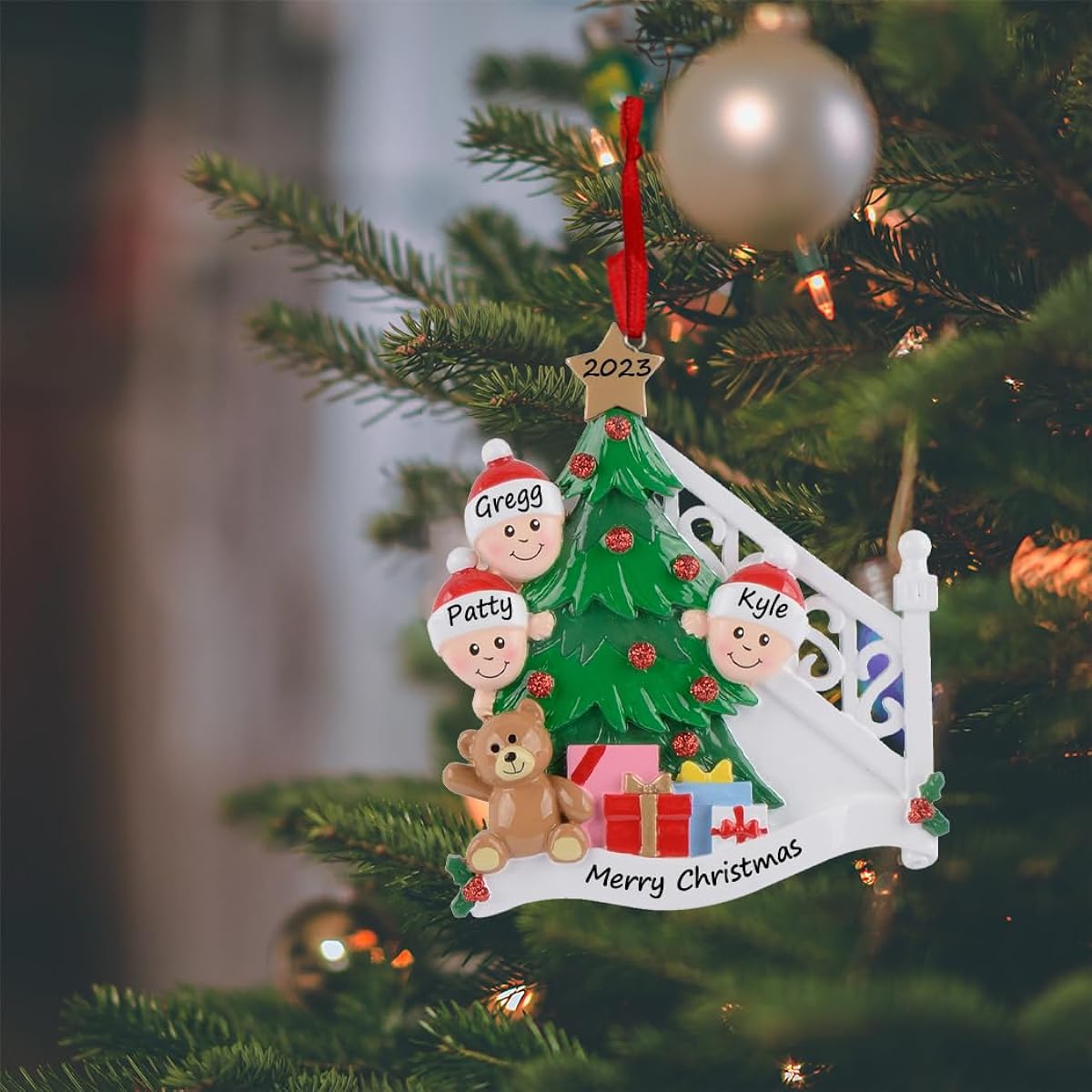MAXORA Peeping Family 3 Christmas Ornaments 2022 - Personalized Happy Family Ornaments - Christmas Morning Gift Box Ornaments - Custom Keepsake Gifts for Kids and Grandchildren Cousins Brothers