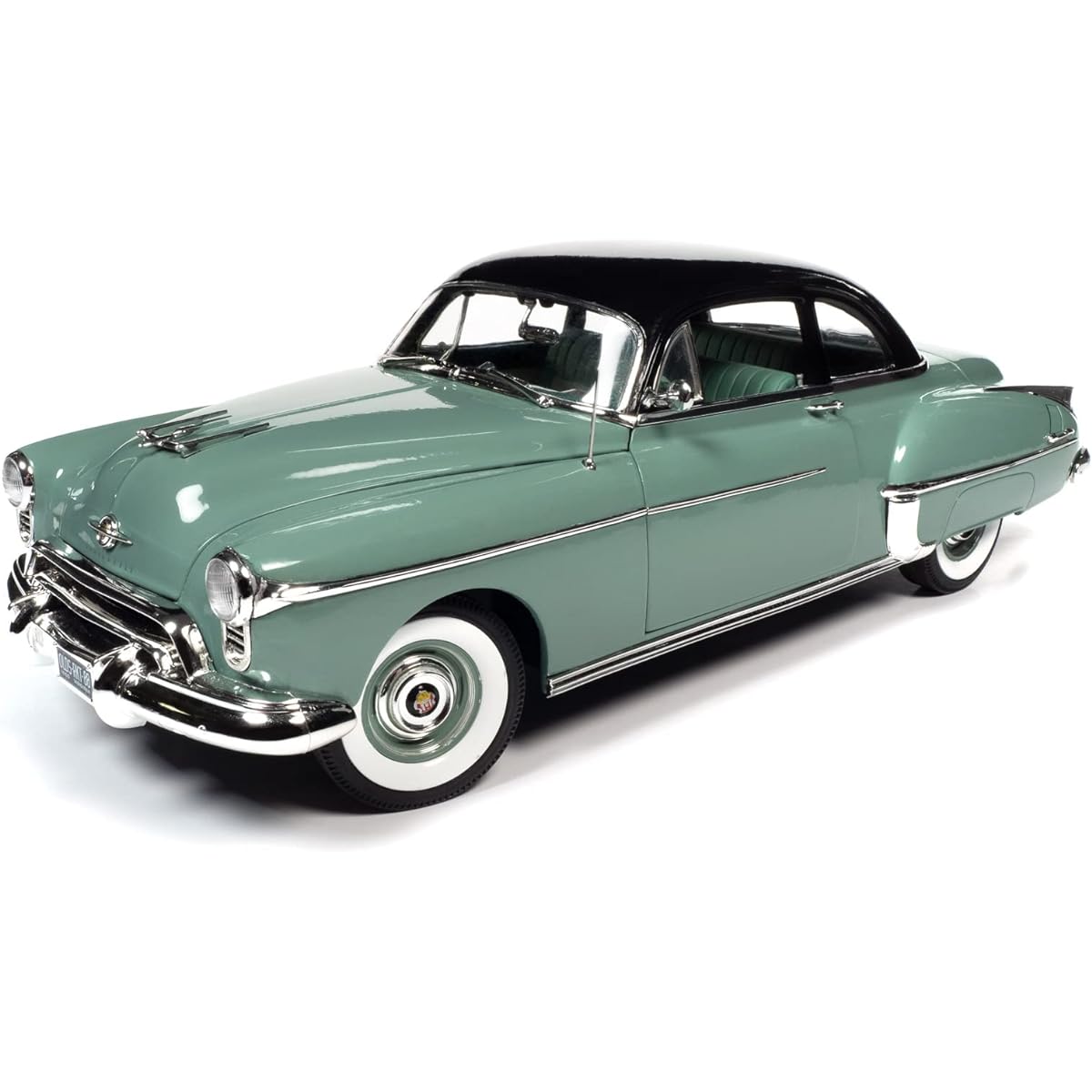 American Muscle 1950 Olds 88 Holiday Coupe 1:18 Diecast Model Kit