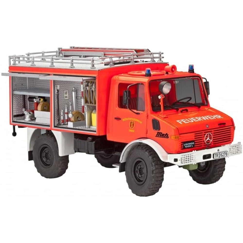 German Revell (Revell) 1/24 Mercedes-Benz Unimog U1300L TLF 8/18 Fire Truck Plastic Model 07512