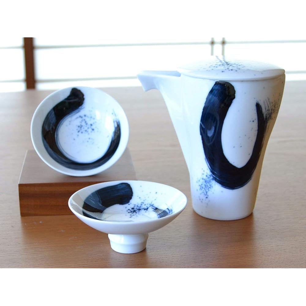 Liquor set, Tokkuri Ochoko set, Arita ware, 1 sake bottle, 2 flat cups set, Ryumon, ceramic, made in Japan
