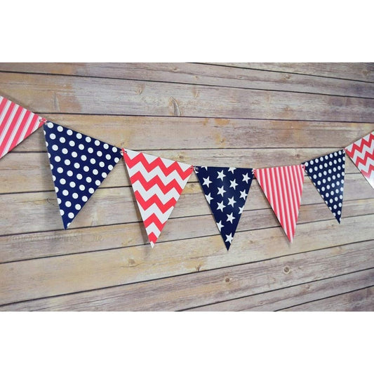 (3.4m, 4th of July Red, White, and Blue) - Quasimoon 4th of July Red, White and Blue Triangle Flag Pennant Banner (3.4m) by PaperLanternStore