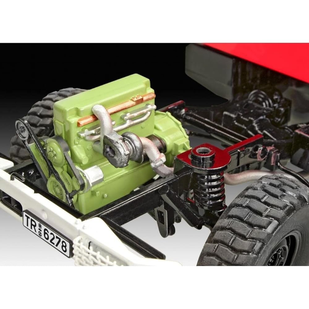German Revell (Revell) 1/24 Mercedes-Benz Unimog U1300L TLF 8/18 Fire Truck Plastic Model 07512