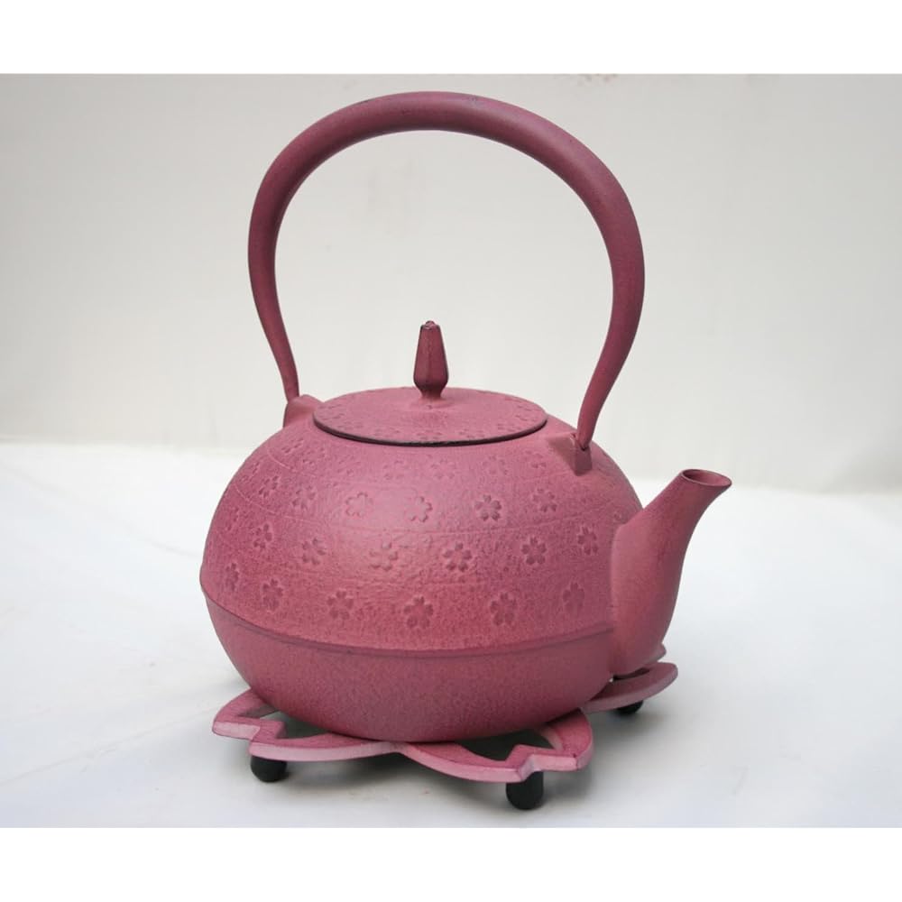 Ikenaga Iron Works Nanbu Iron Kettle, Shade, Sakura Pattern, Pink