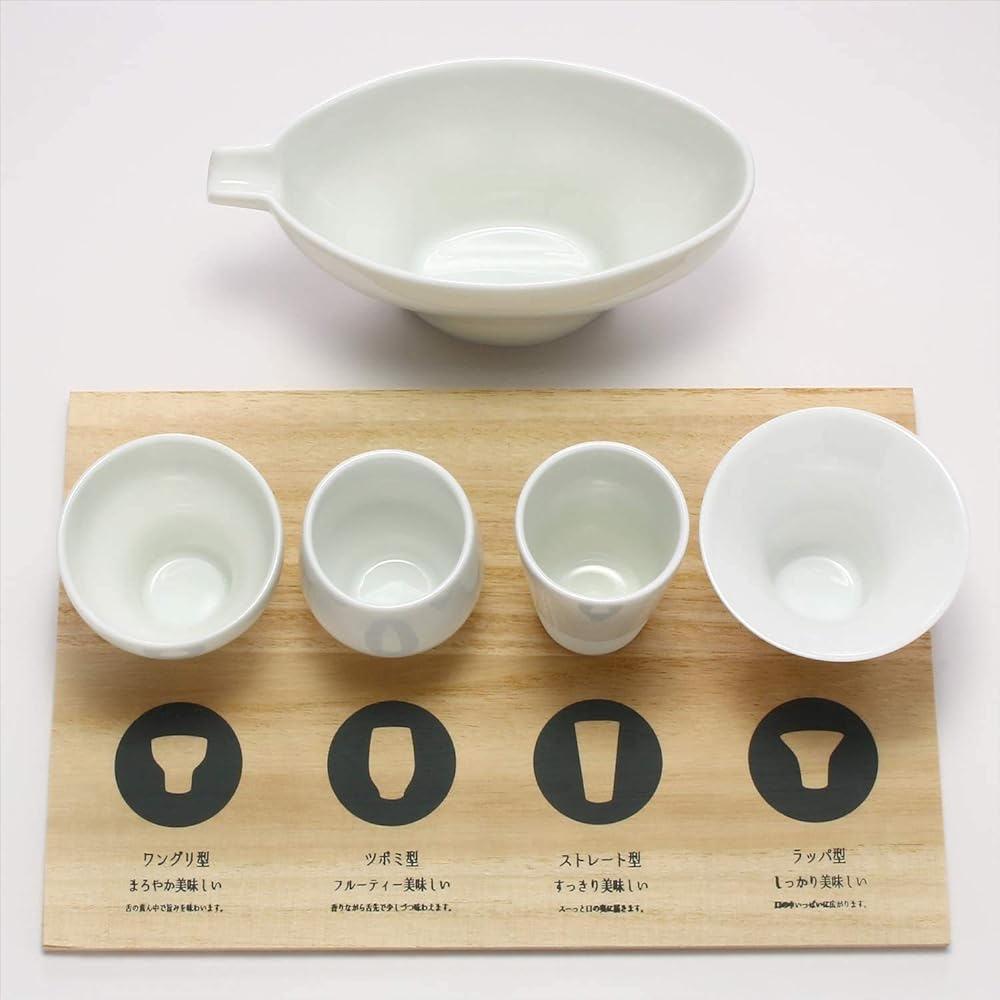 Japan Drinking Comparison Set, Mino Ware, Sake Cup, Tubomi, Wanguri, Trumpet, Straight 5-piece set. Please try the sake at home, which is said to have a different taste depending on the texture. Made in Japan, Enver Helluk (R)