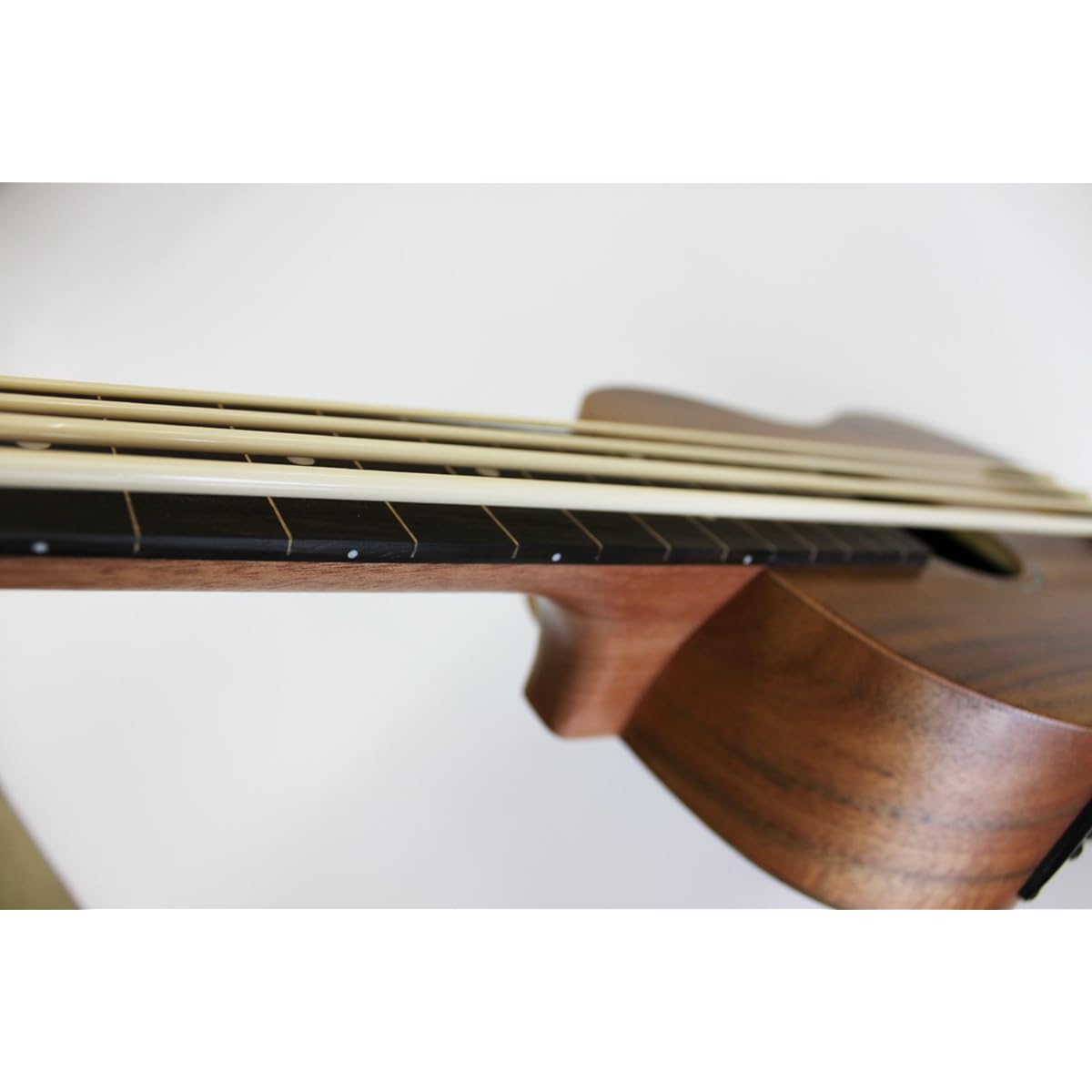 Dct Japan UKB-152K FL Ukulele Fretless Bass