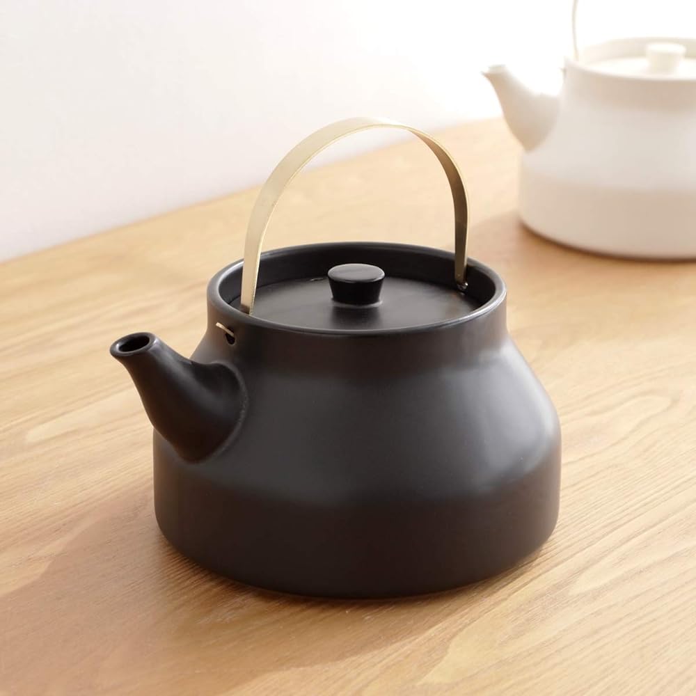 Kamoshika Doguten Kettle, 1.8L, Gas Compatible, Microwave Safe, Made in Japan, Banko Ware, Ceramic Brass, Ceramic Kettle for Open Fire (Black)