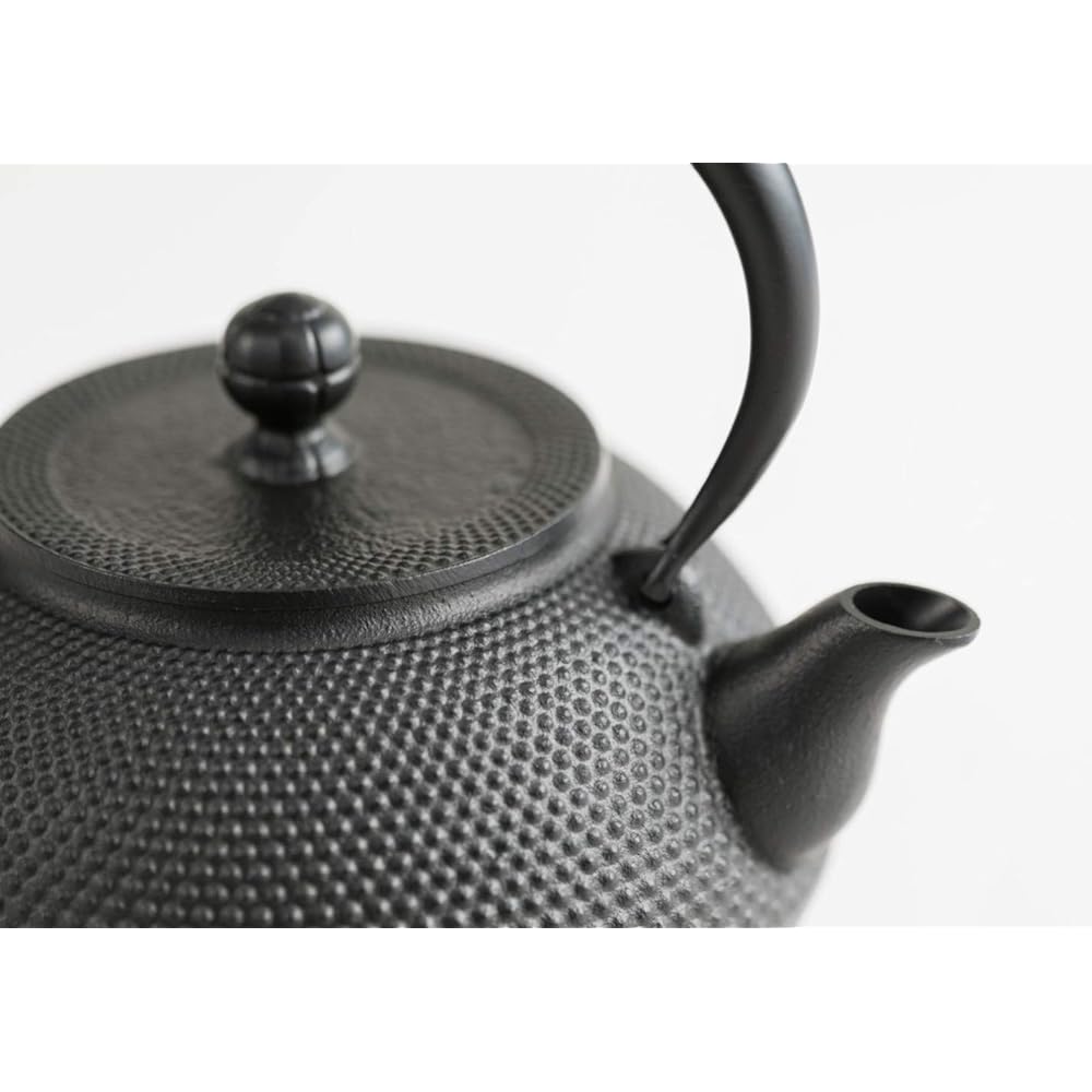 Iwachu Iron Kettle 9 Type Flat Round Arale Black Baked (Kamayaki) 1.1L For Open Fire Nambu Ironware 11701