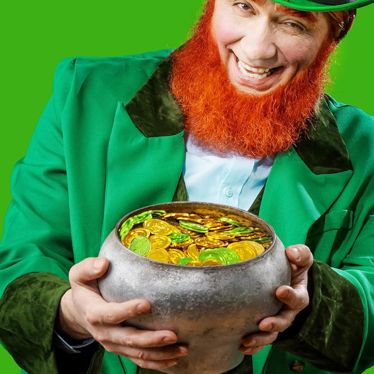 DINESIL St. Patrick's Day Gold Coins 120 Pieces Gold Green Lucky Coins Plastic Shamrock Leprechaun Coins Three Leaf Clover Coin Table Scatter Decor St. Patrick's Day Party Favors