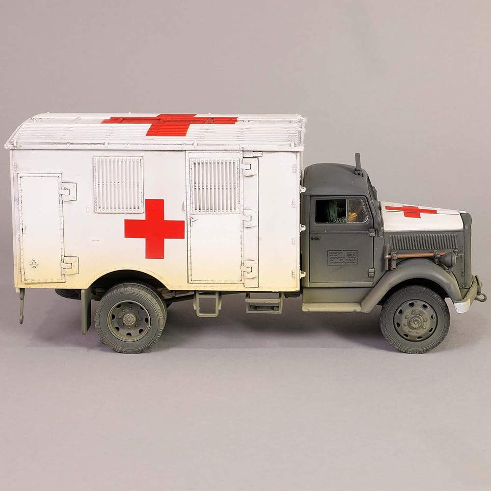 WALTERSONS 1/32 WW.II German Army Kfz305 Opel Blitz Ambulance Vehicle White Finished Product