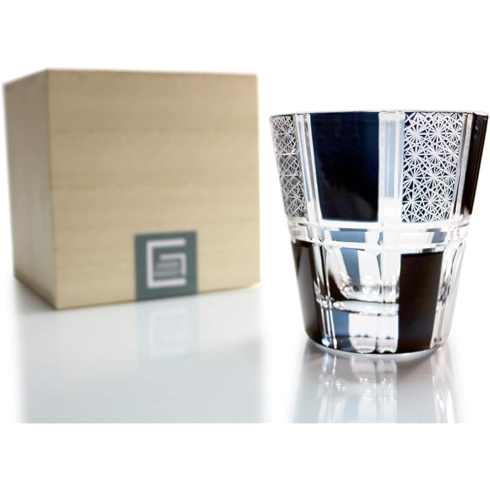 GREEM MARKET Crafts with wooden box Glasswork Kiriko Glass Cup Rocks glass Chrysanthemum Tsunagi pattern Pattern Kiriko glass Product number: GMS02592 (Navy)