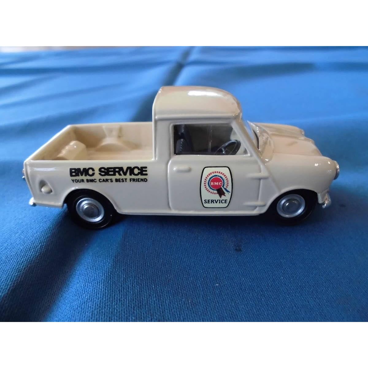 Vintage British Motoring Classics 1/43 Morris Mini Pickup B.M.C. Service