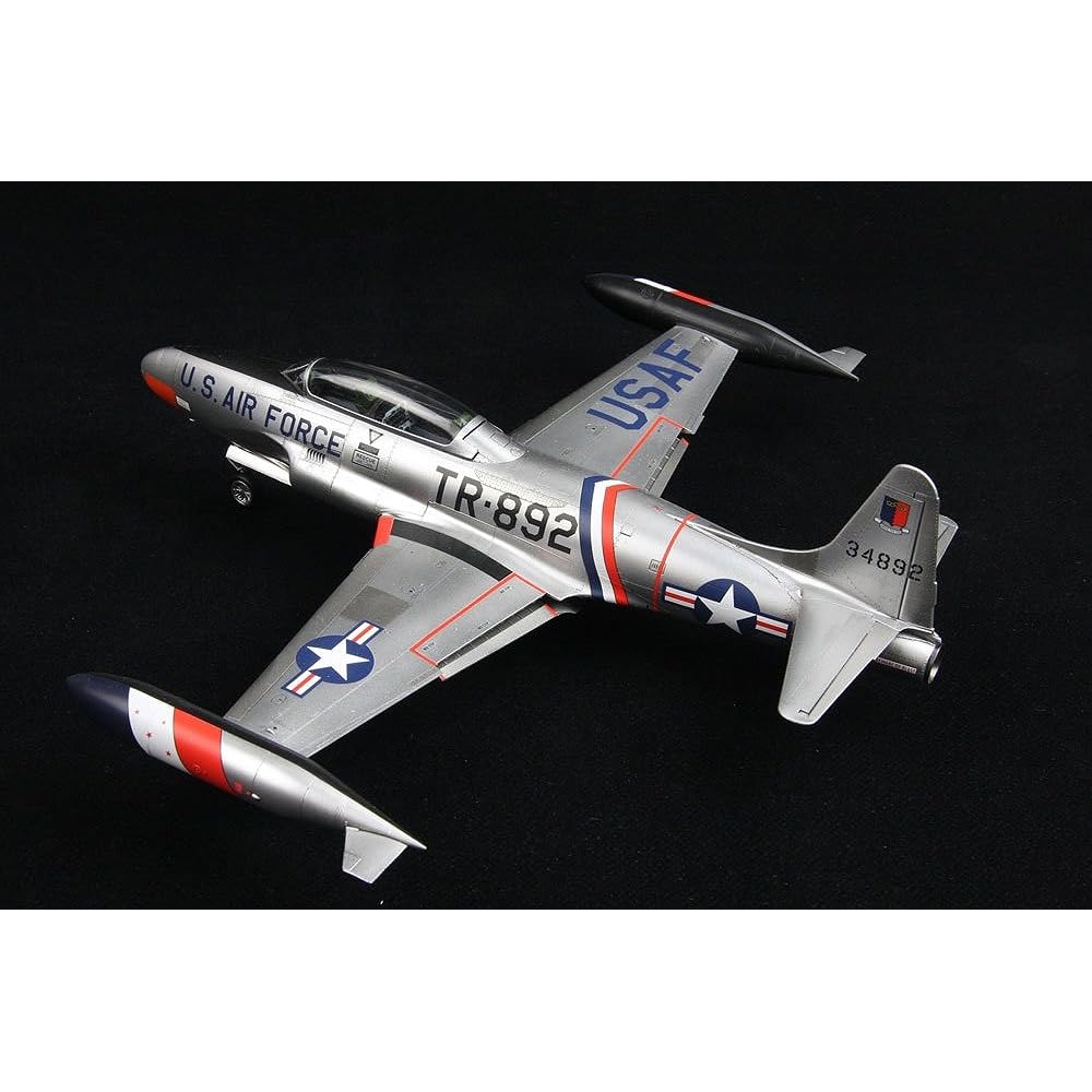 Great Wall Hobby 1/48 T-33A Shooting Star US Air Force Training Aircraft Early Type USA/Germany/Italy Plastic Model L4819