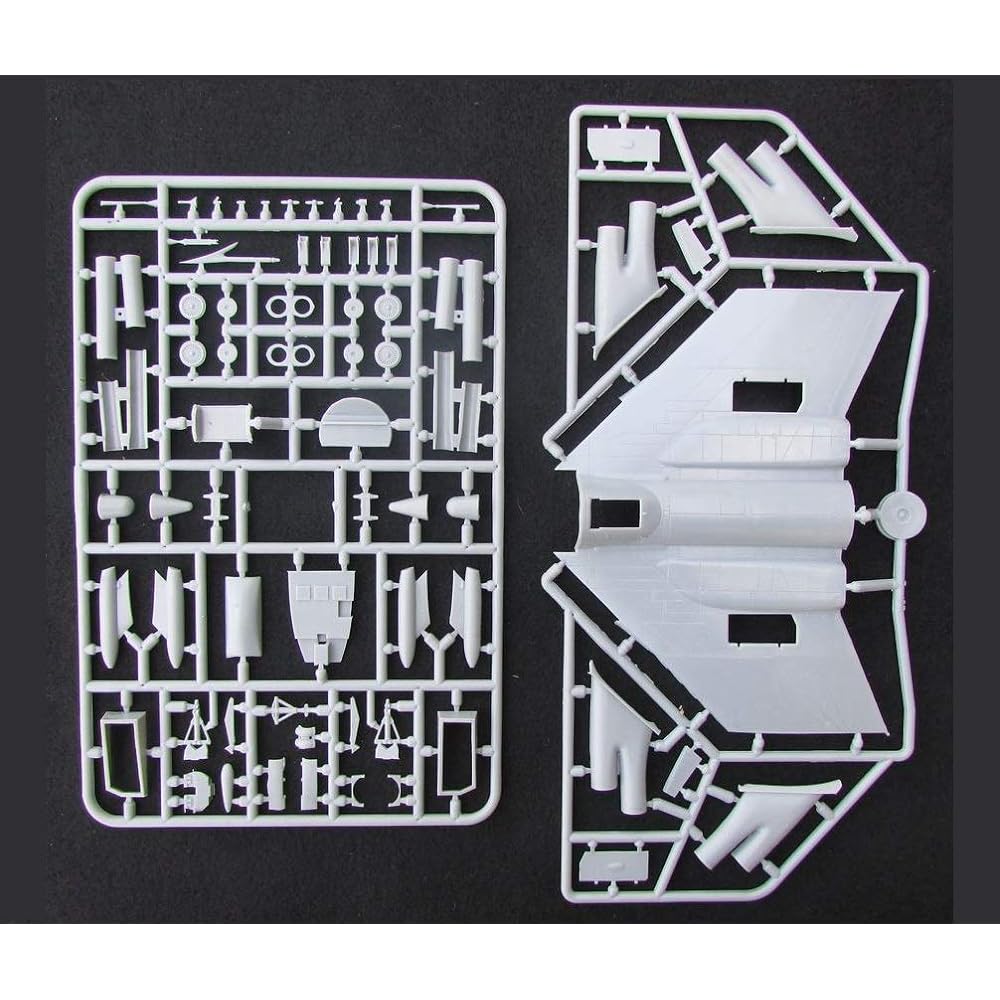 Micromil 1/144 Royal Air Force Handley Page Victor B.1 Plastic Model MKR144-027