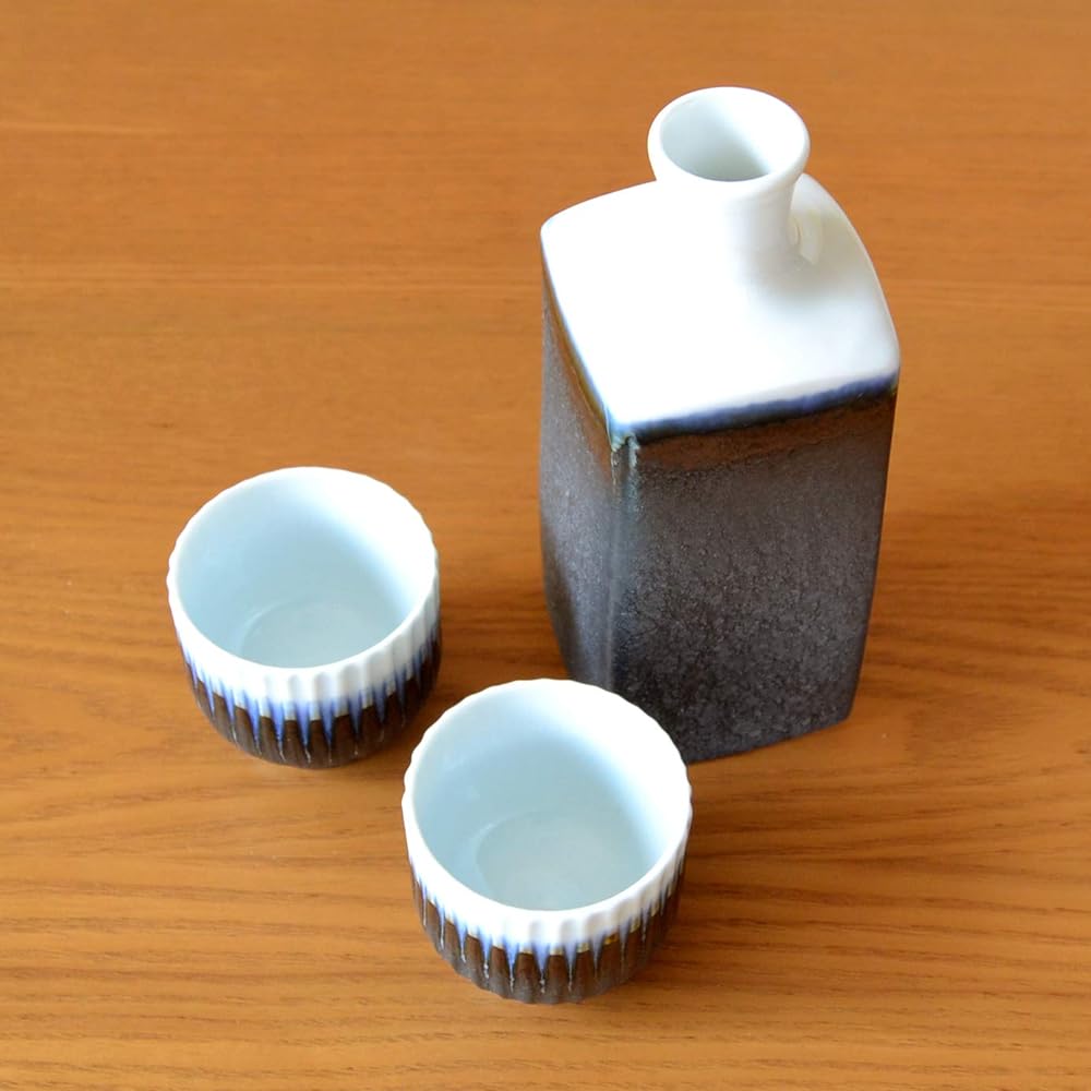 Retirement Gift Sake Cup Set, Tokkuri Ochoko Set, Pottery, For Japanese Sake, Stylish, Arita Ware, 1 Sakkuri, 2 Sake Cups Set, Dreamy, Gift in a Wooden Box with Gratitude