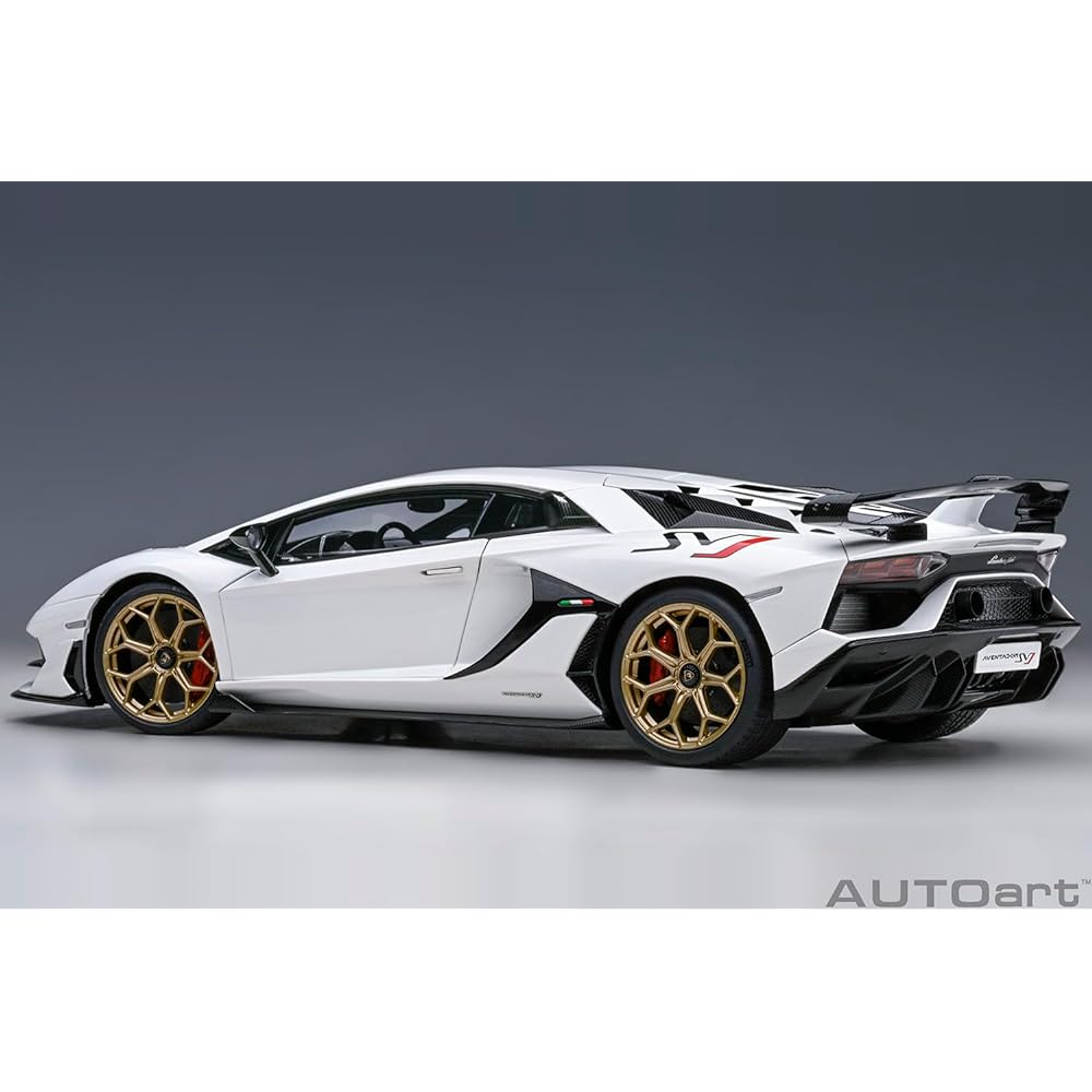 AUTOart 1/18 Lamborghini Aventador SVJ Pearl White Finished Product