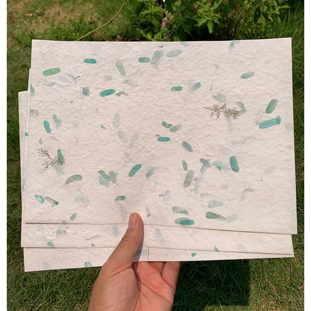 Handmade A4 Thick Natural Tamarind Leaf Mulberry Paper Sheets for Painting Writing Handmade Paper Decorative Paper Card Making Paper DIY Craft 20 Sheets (Green Tamarind Leaf/Flower)