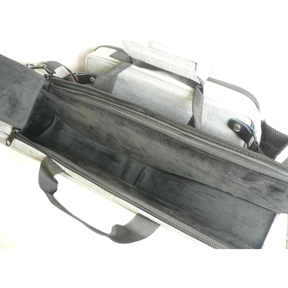 Soft case for alto saxophone