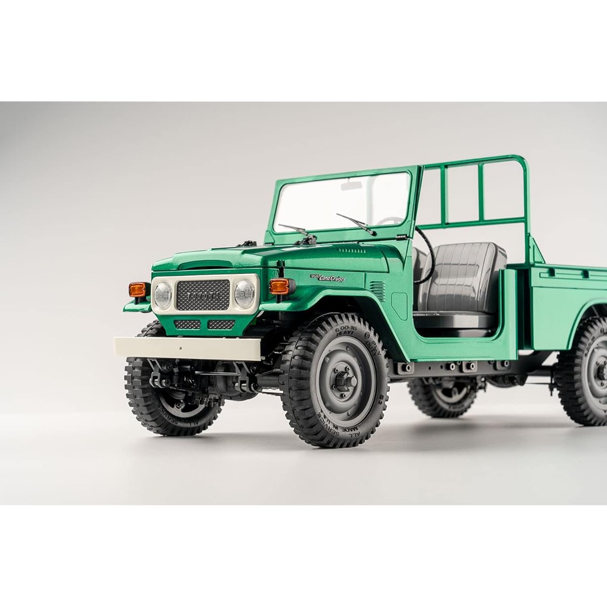 FMS 1/12 Realistic RC Finished Model Toyota Land Cruiser FJ45 Pickup Truck Electric Radio Control FMS11203