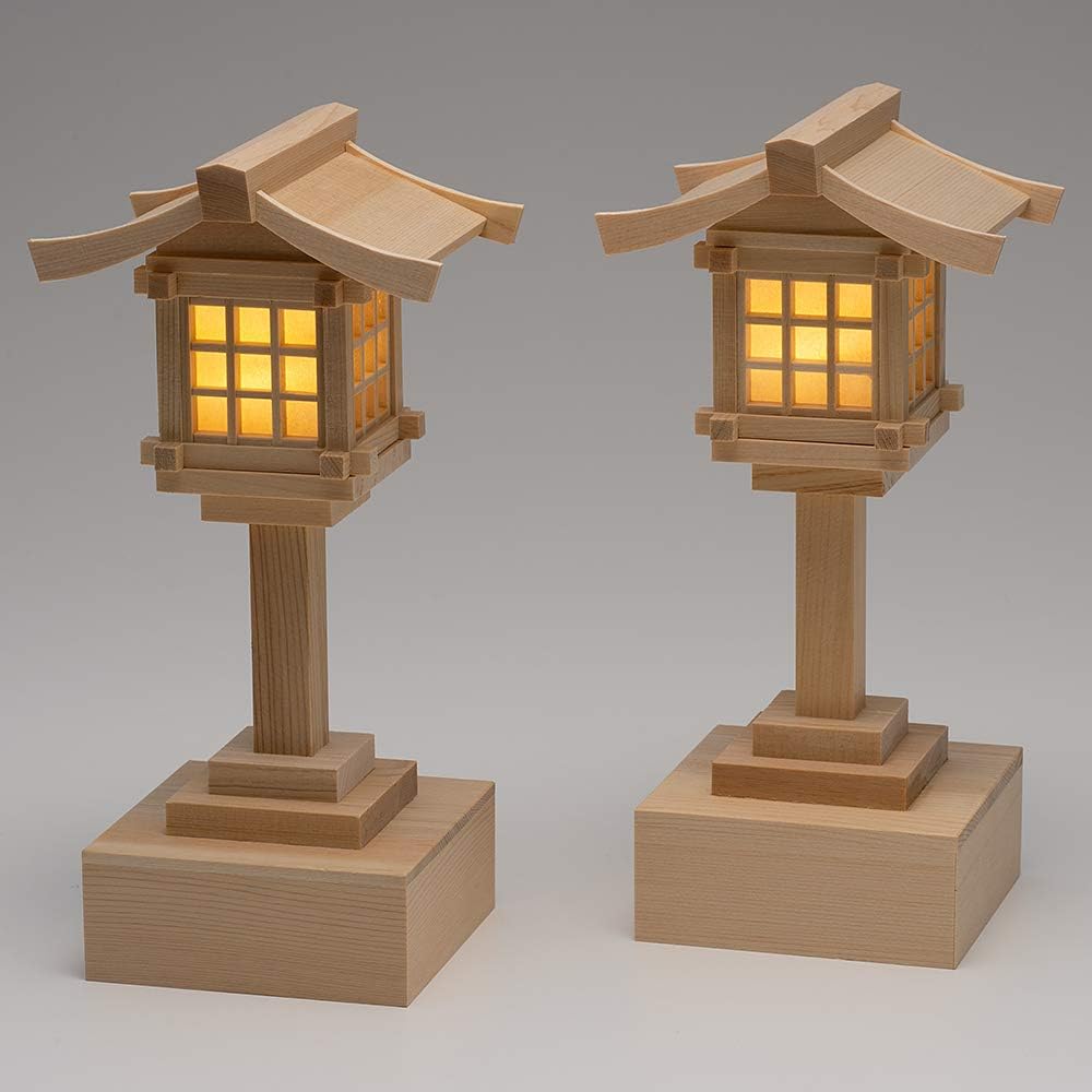 Buddhist Altar Shop Takita Shoten Wooden Kasuga Lantern, Kiso Cypress LED Cordless with Remote Control (Pair) Height 20.5cm x Roof Width 10cm ◆A must-have tool for altars (shrines), shrines, and offerings in front of the shrine [Certificate issued by Tak