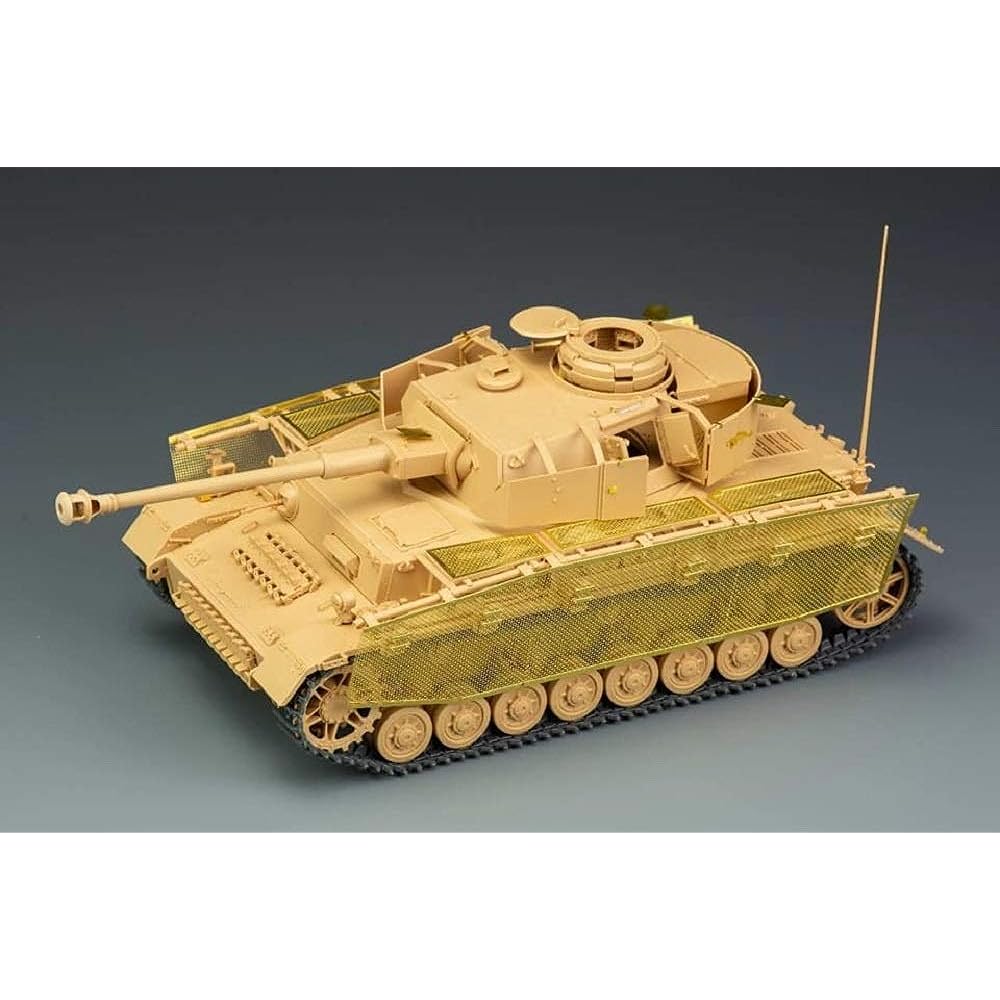 Ryfield Model 1/35 German Army No. 4 Tank J Type Late Model/Observation Tank w/Connected Assembly Movable Track 2 in 1 Plastic Model RFM5033