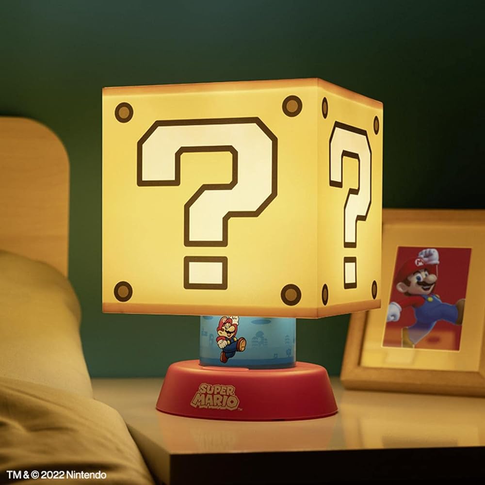 Paladone Super Mario Icon Lamp, 3 Levels of Brightness Settings, Auto Off, Nintendo Game Goods, Themed Bedside Decoration for Kids
