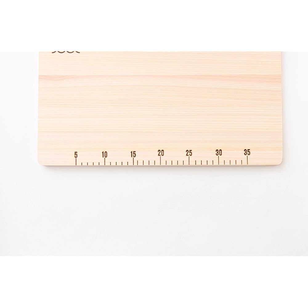 Hinoki cutting board with scale