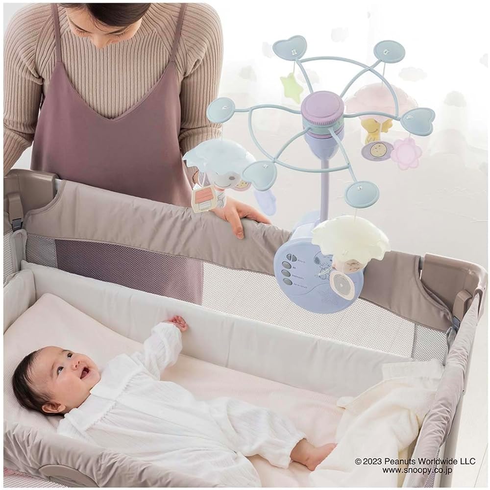 TAKARA TOMY Soft Rattle Merry Premium Snoopy, also suitable for folding baby beds