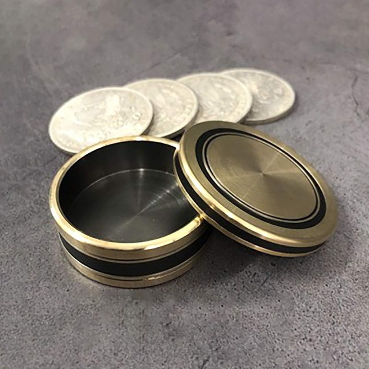 [Magic] M-BOX/Dollar Size Super Okito Box Coin Appearing Magic Close-up Magic Props (Box, 4 Dollar Size Coins and 1 Shell)