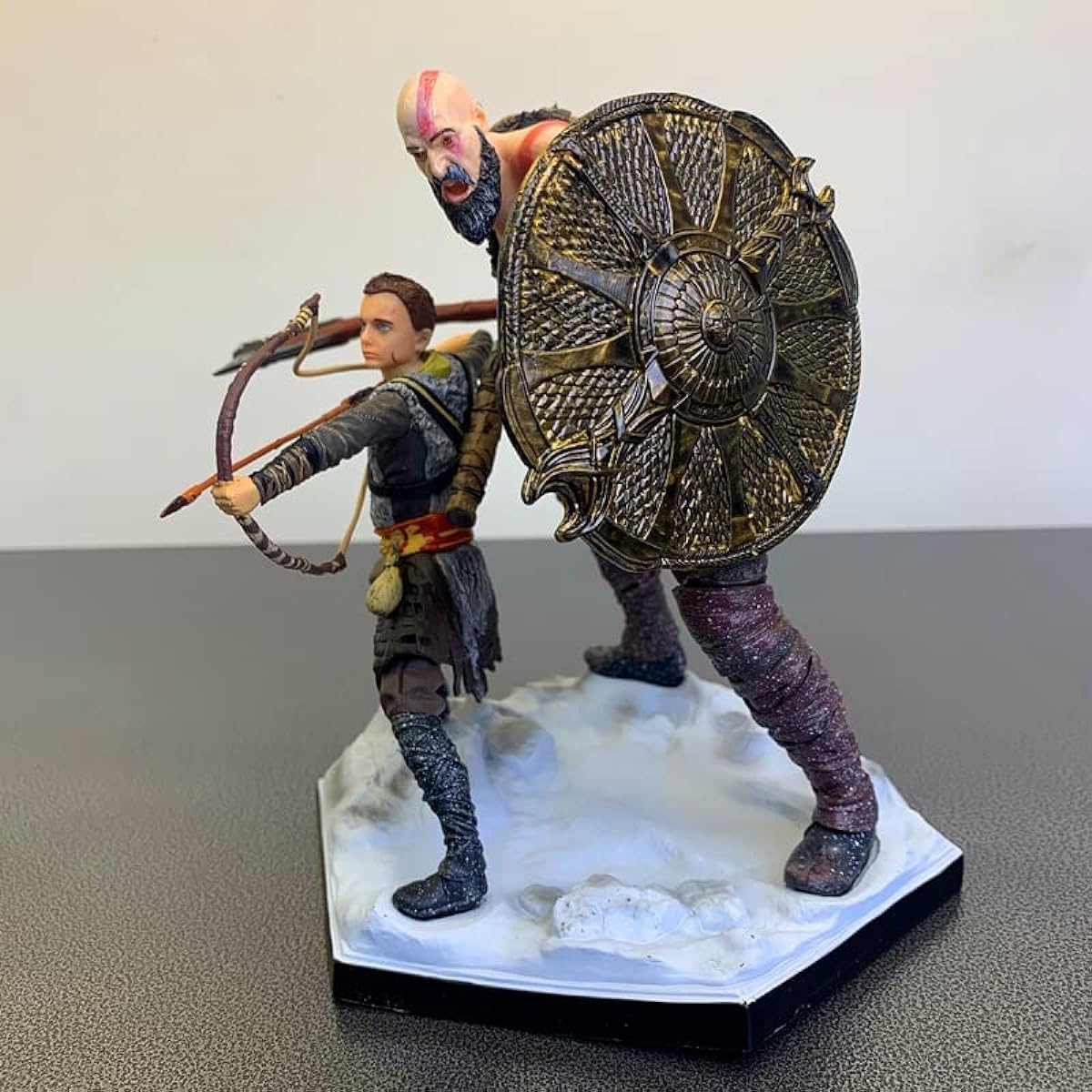 REOZIGN Ragnarok Figure 20cm/7.9inch Kratos Father and Son Anime Character Figure Model Collection Decoration Craft Toy for Anime Fans
