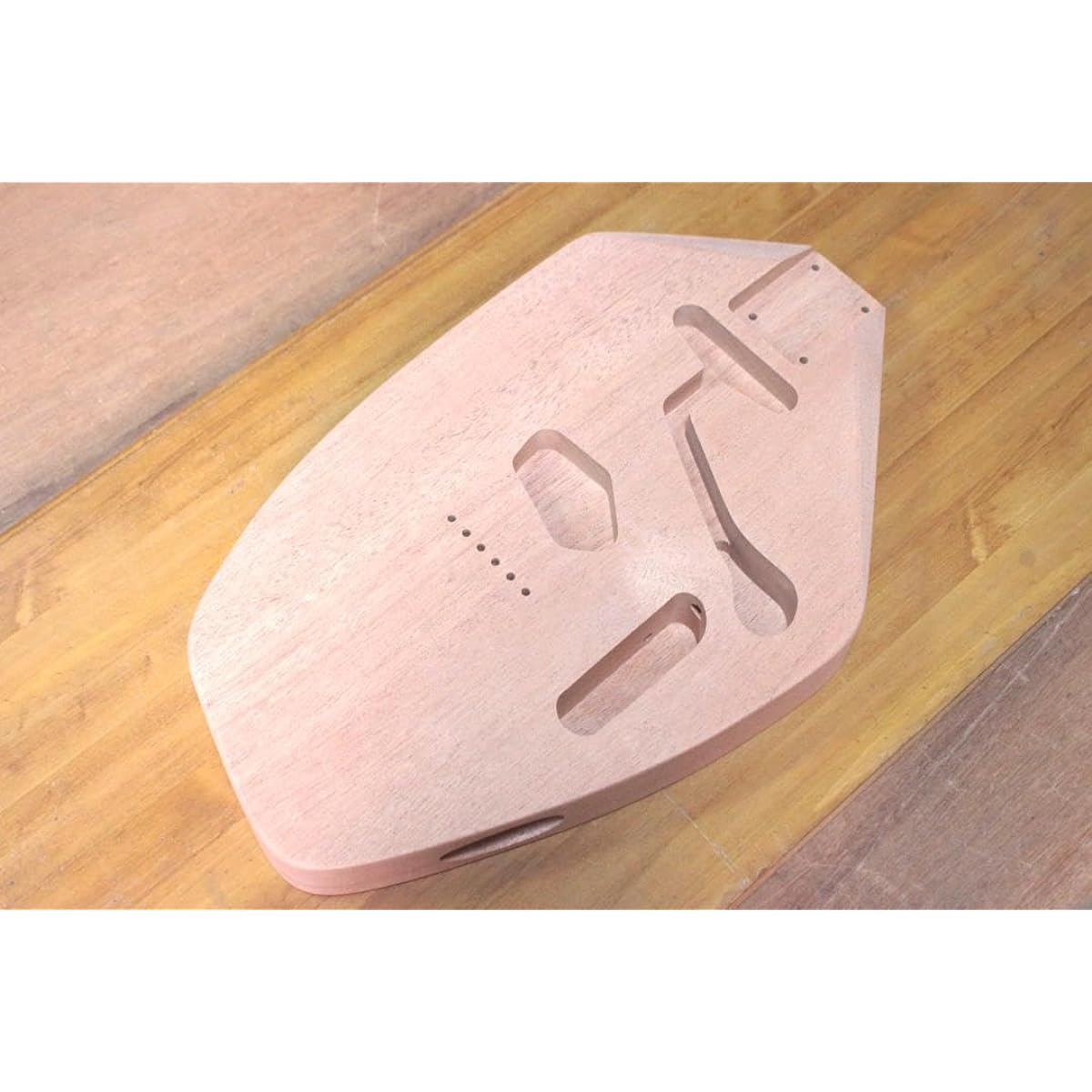 Until 12 o'clock Tele Phantom type guitar body Mahogany 1 piece Ukigumo