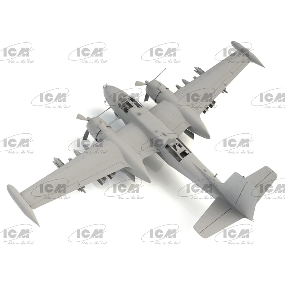 ICM 1/48 US Air Force B-26K Counter Invader w/USAF Pilot & Crew Plastic Model 48280 Molding Color