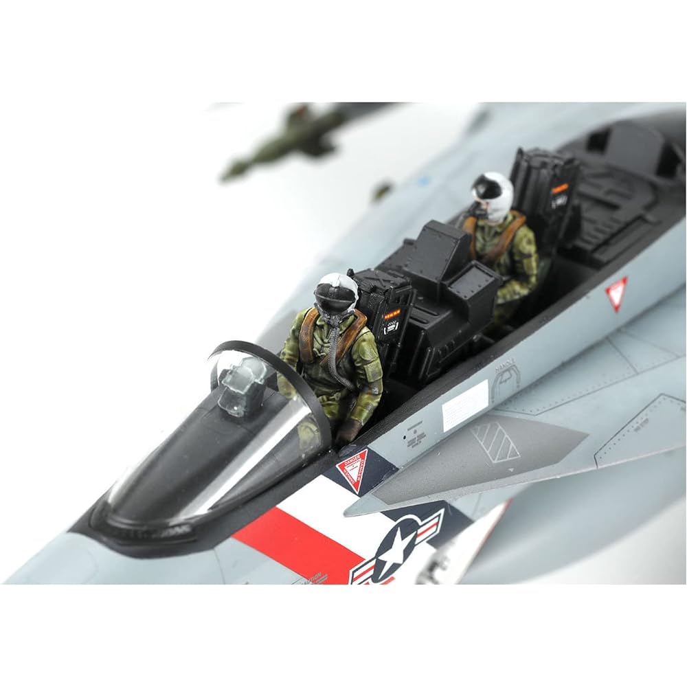 GSI Creos Mont Model 1/48 Boeing F/A-18F Super Hornet Fighter VFA-2 Bounty Hunters Plastic Model MLS016