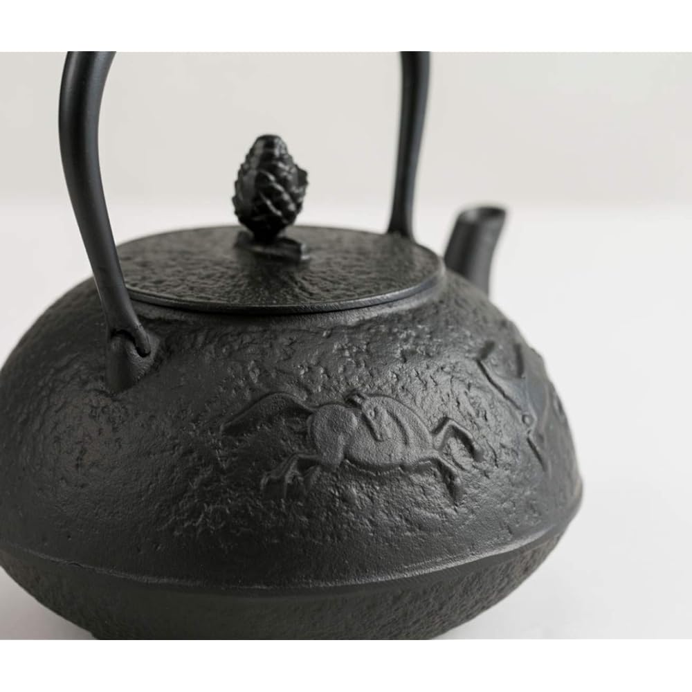 Iwachu Iron Kettle 14 Type Horse Skin (Kamayaki) 1.5L For Open Fire Nambu Ironware 11703 Black Baked