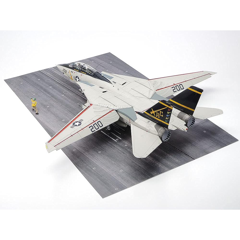 Tamiya 1/48 Masterpiece Series No.122 Grumman F-14A Tomcat (Late Type) Launch Set Plastic Model 61122