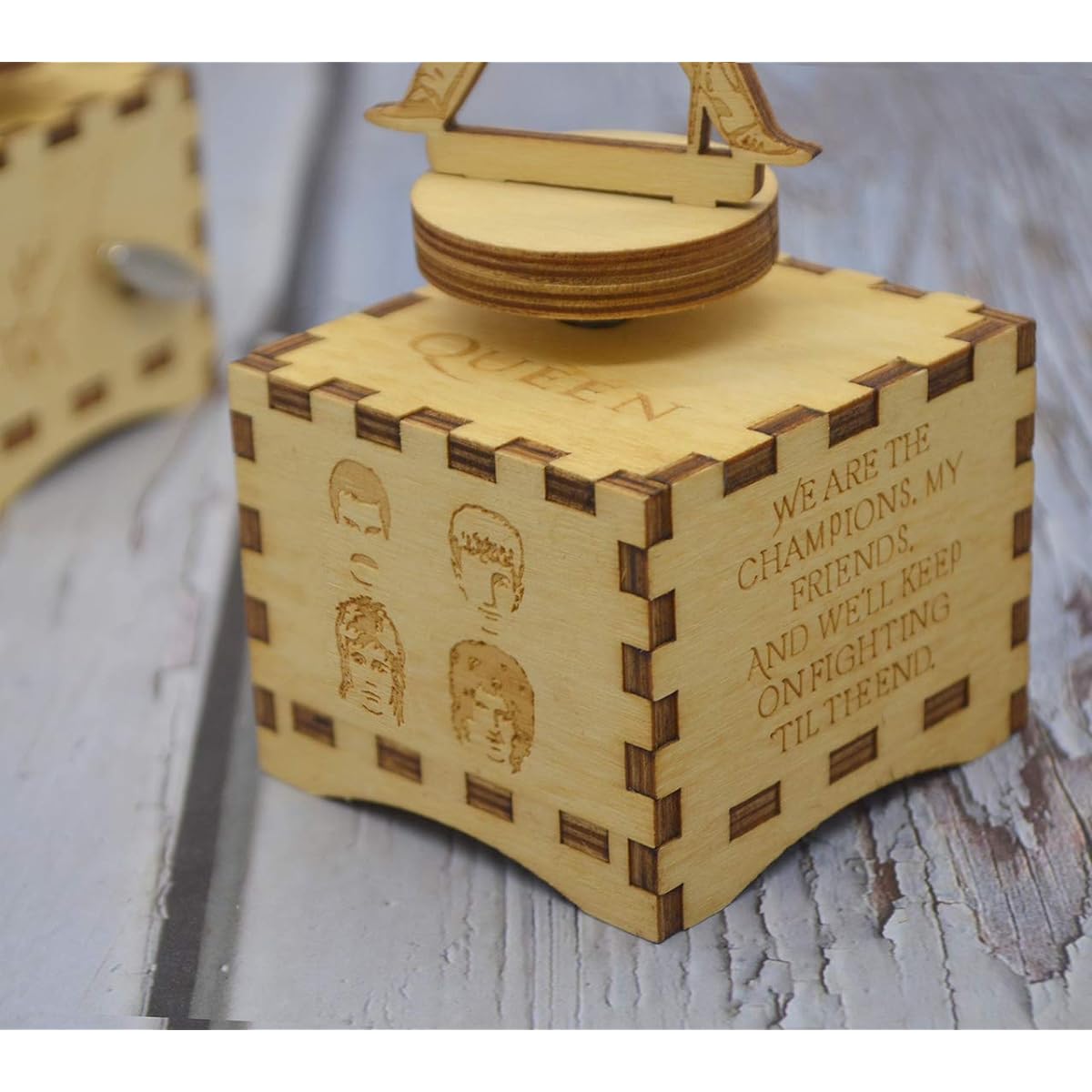 Sooharic Rotating Music Box Birthday Christmas Xmas Gift Room Decoration (Queen 01)