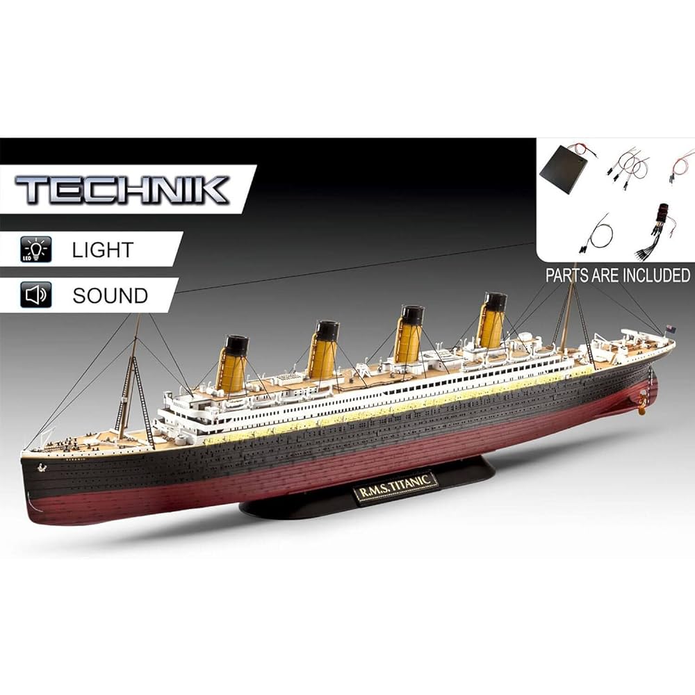 German Level 1/400 Level Technique Series RMS Titanic Plastic Model 00458