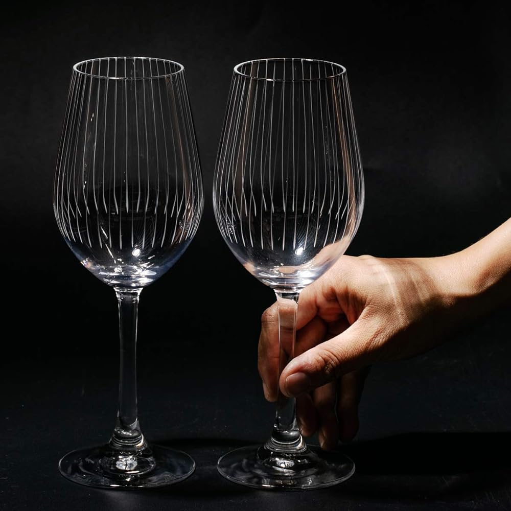 [Taimuro Kobo Official] Edo Kiriko Standing Striped Crest Wine Glass Pair (Transparent) TB0080-40s Comes in a Cosmetic Box Made in Japan