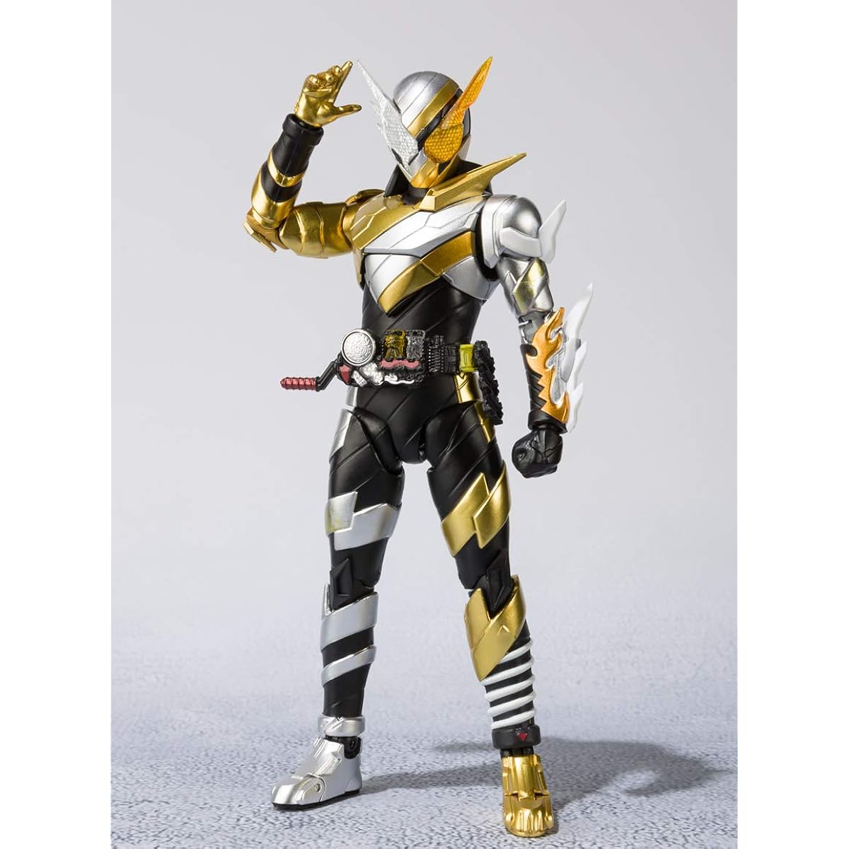 BANDAI S.H.Figuarts Kamen Rider Build Trial Form (Rabbit Dragon)