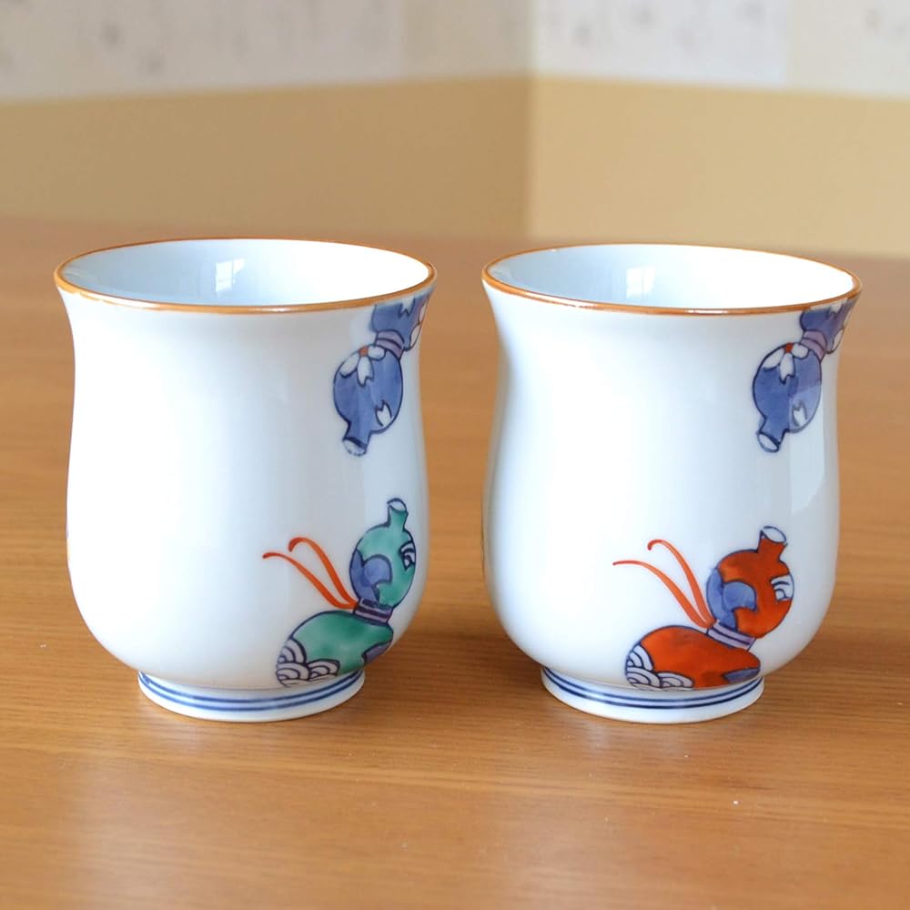 Golden wedding present, auspicious gift for good health, pair of Arita ware teacups, couple's teacup, Nabeshima six gourds, noshi and message card included, wooden box