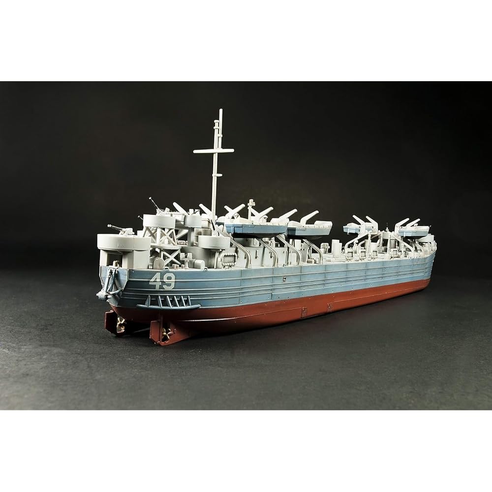 AFV CLUB 1/350 World War II US Navy LST-1 Tank Landing Ship Plastic Model SE73515
