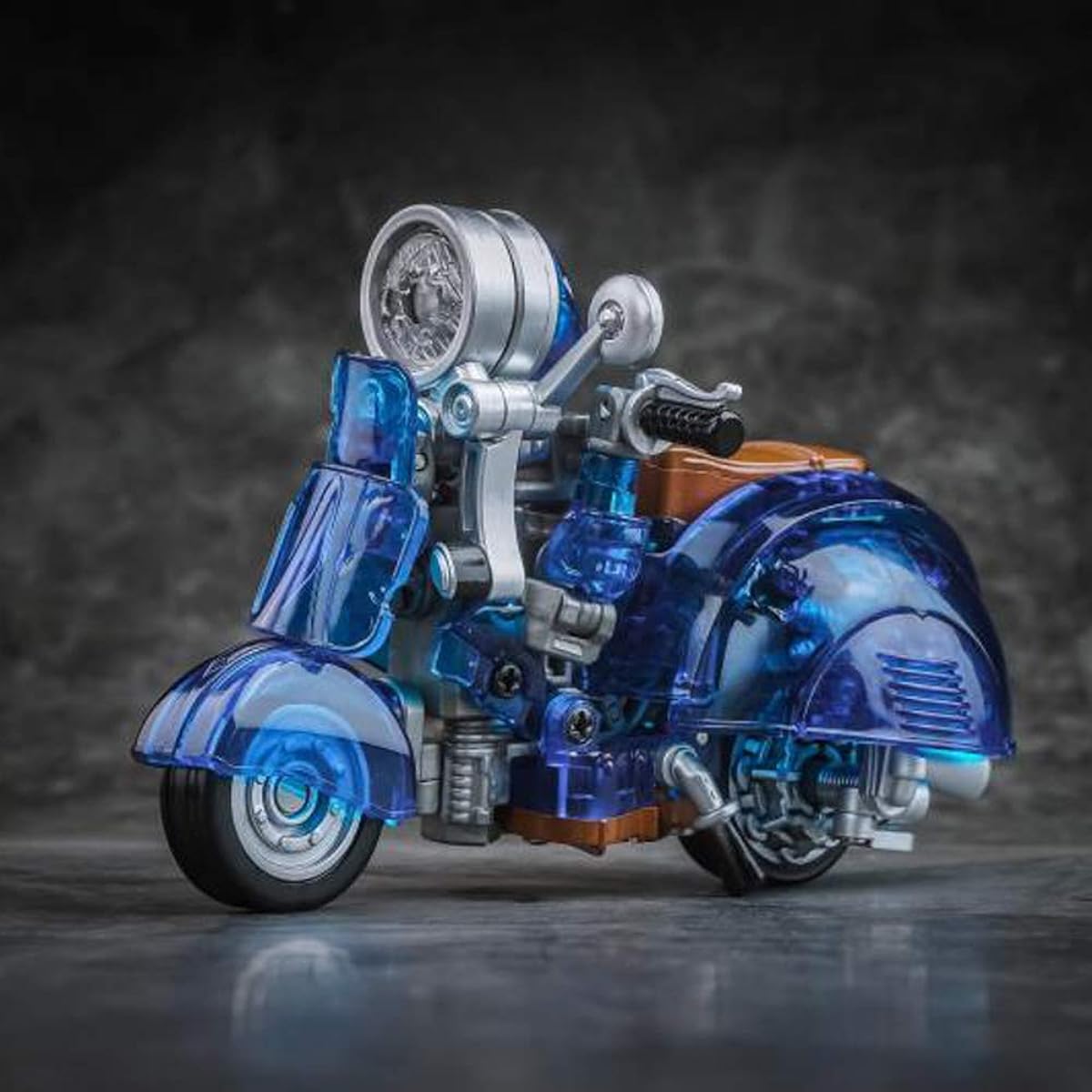 Toy Alloy Transformable Robot Wei Mi World Limited Transparent Edition (Image Color)