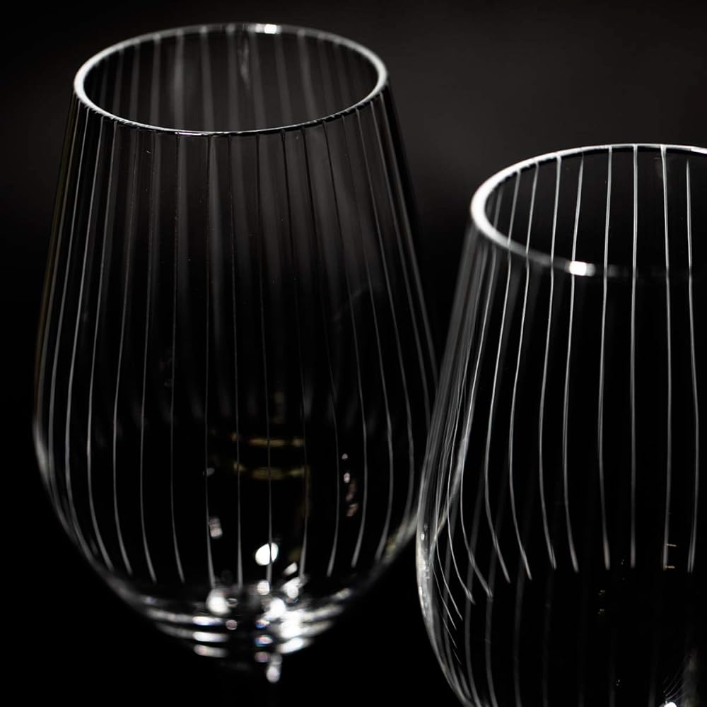 [Taimuro Kobo Official] Edo Kiriko Standing Striped Crest Wine Glass Pair (Transparent) TB0080-40s Comes in a Cosmetic Box Made in Japan