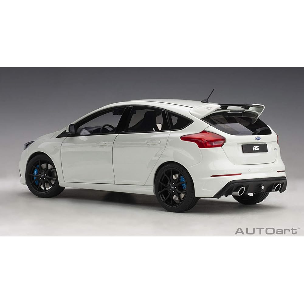 AUTOart 1/18 Ford Focus RS White Completed Product