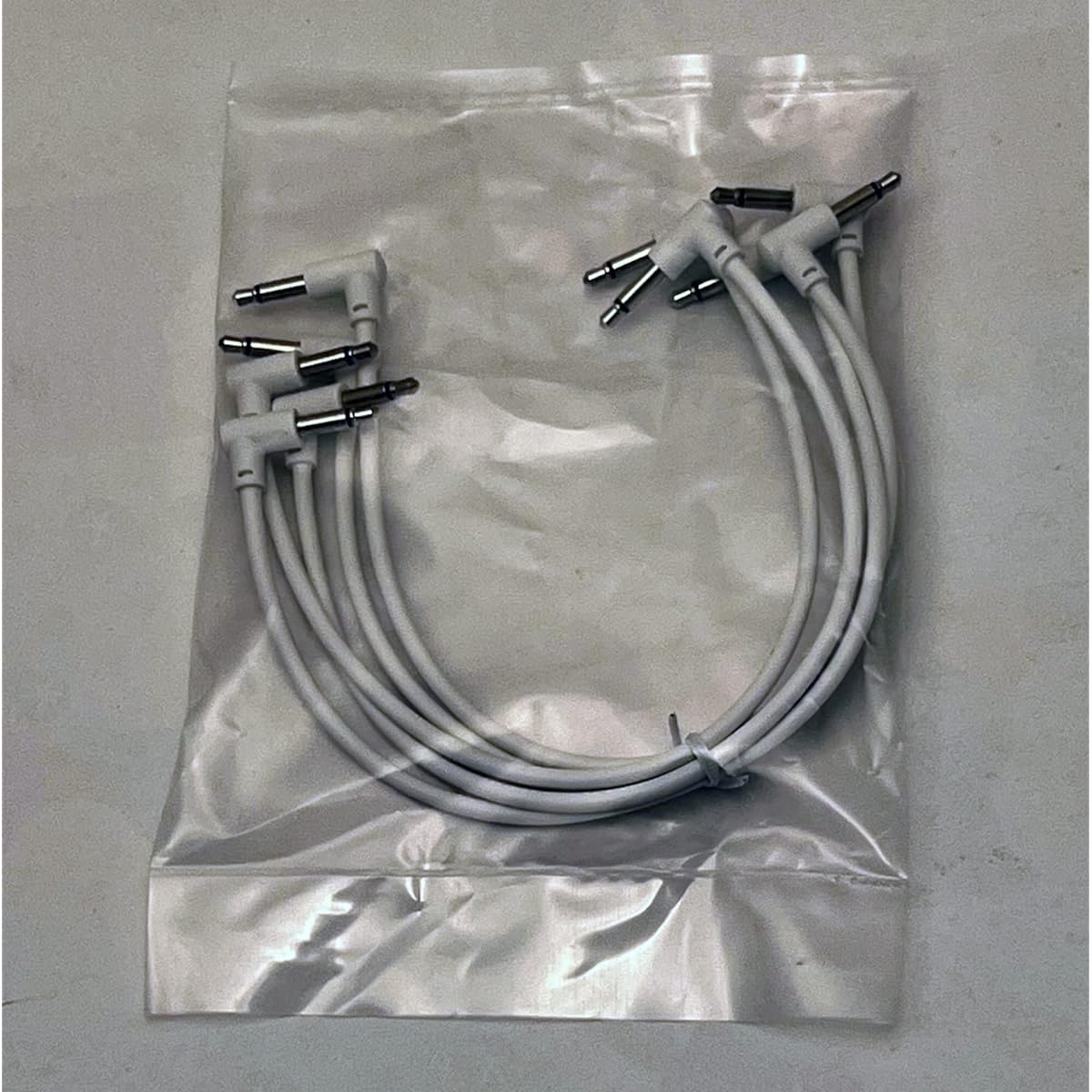 Luigis Modular M-PAR Right Angle Eurorack Patch Cable - 5 White Cables 8" (20cm)