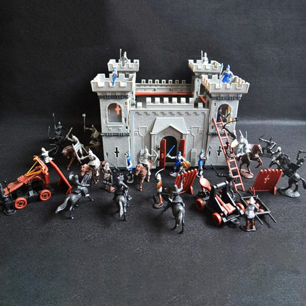Medieval Castle Toys Castle Knights Soldiers Model Kits Knights Figures Playset Fort Building Kits DIY Assemble Castle Model Set Playset Gifts (Type A)