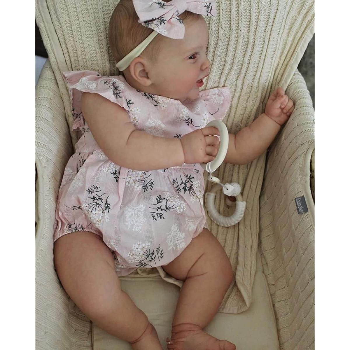Lifelike Reborn Baby Doll Girl 24 Inch 60cm Cute Reborn Doll 2 Teeth Real Life Baby Newborn Soft Weighted Cloth Body Kids Birthday Gift