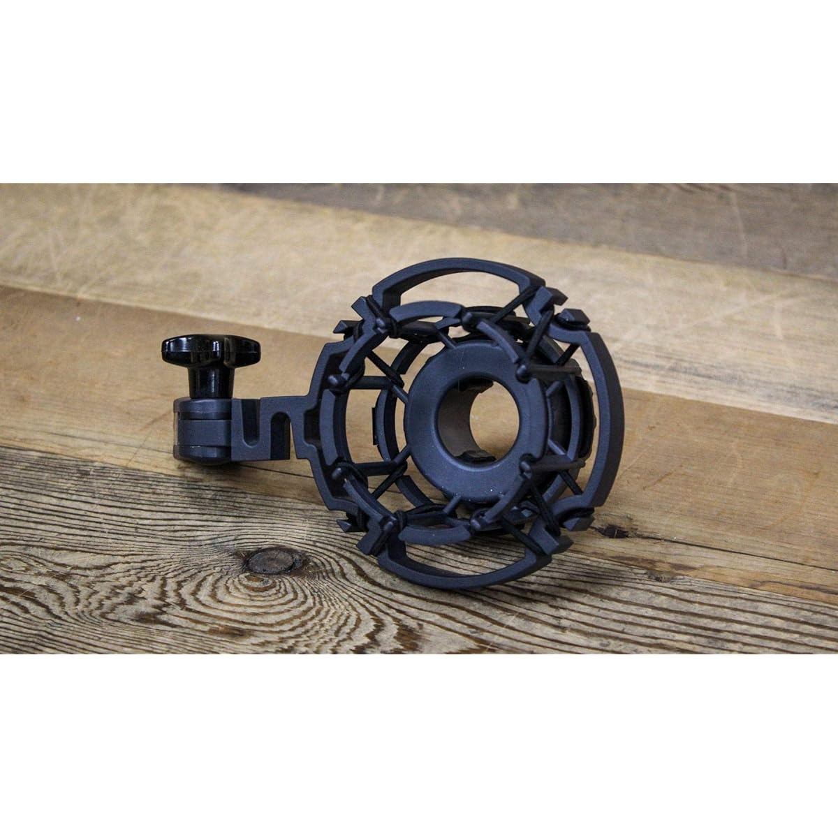 AKG Holder with suspension H85