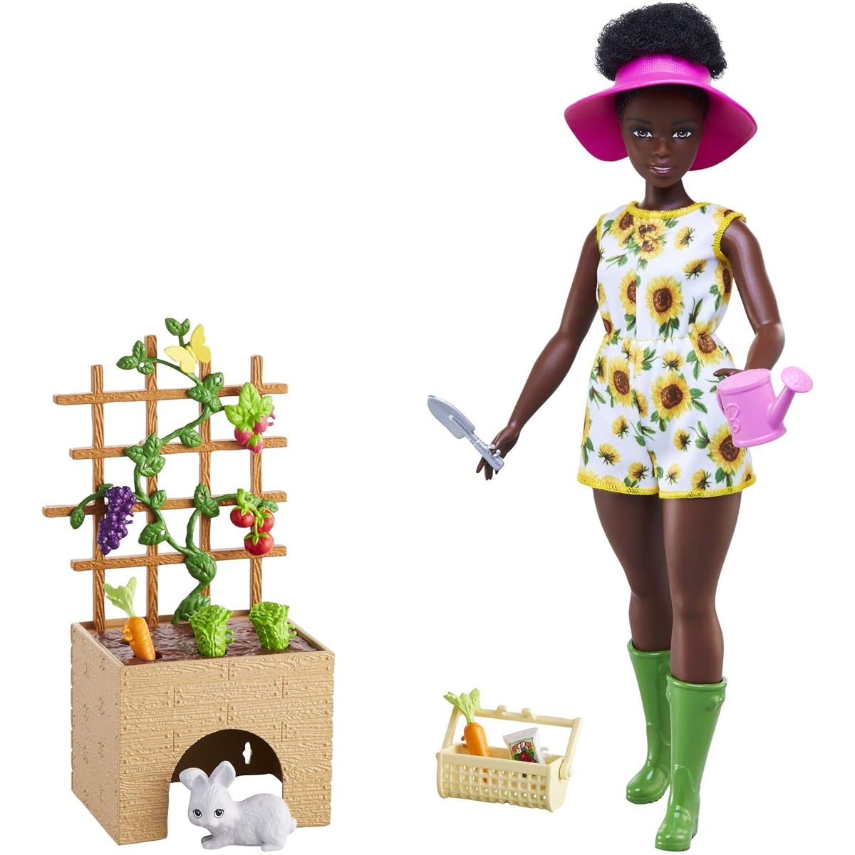 Barbie Doll and Gardening Playset Doll (11.5 in Brunette, Curvy), Pet Bunny, Lattice with Plug-and-Play Produce and Garden Accessories, Gift for 3 to 7 Year Olds